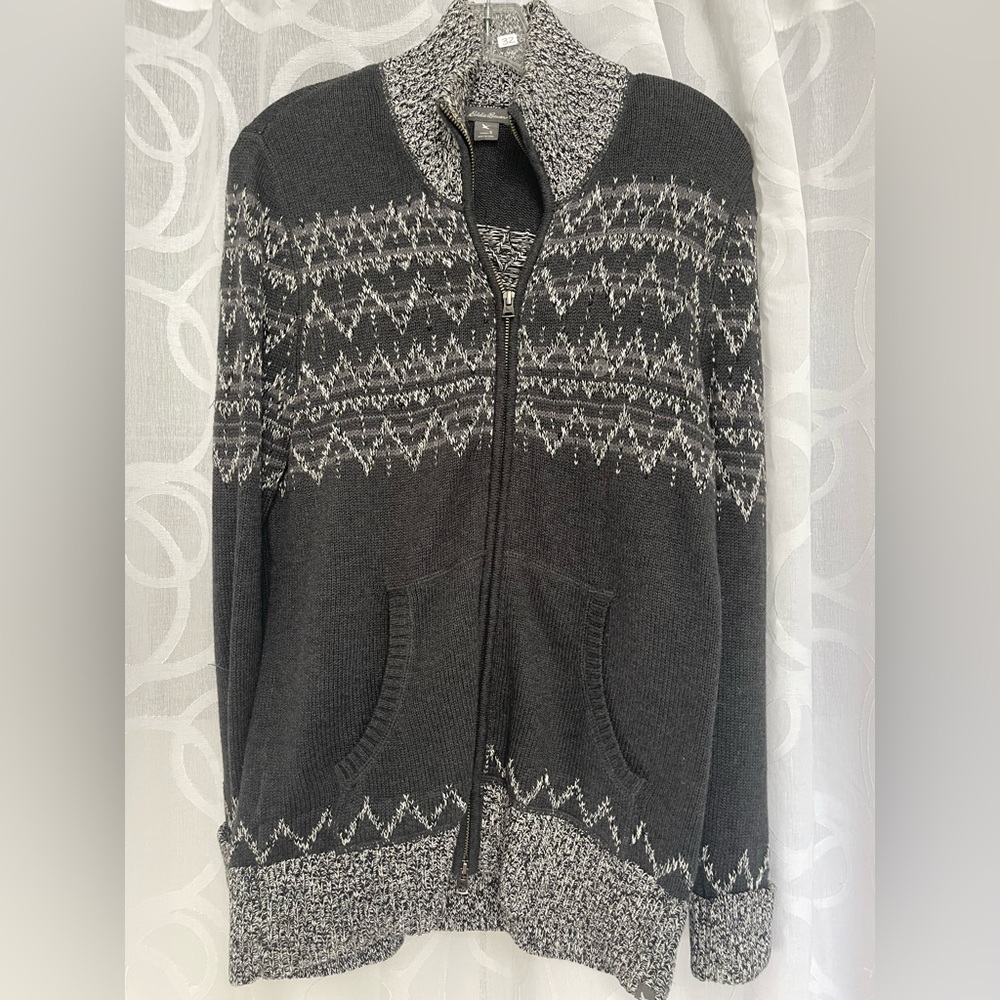 Eddie Bauer Women's Long-sleeved Zip Up Sweater with Pockets / Size S